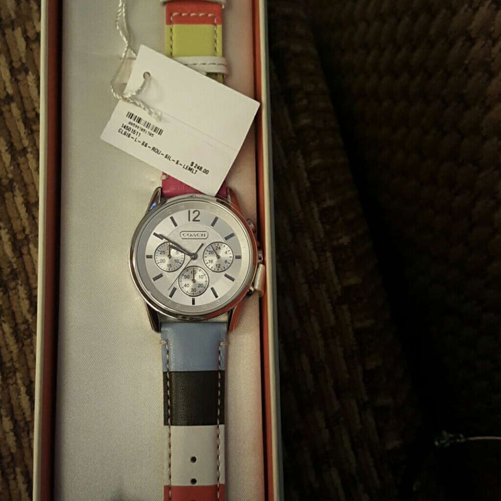 Watch - Picture 2 of 3